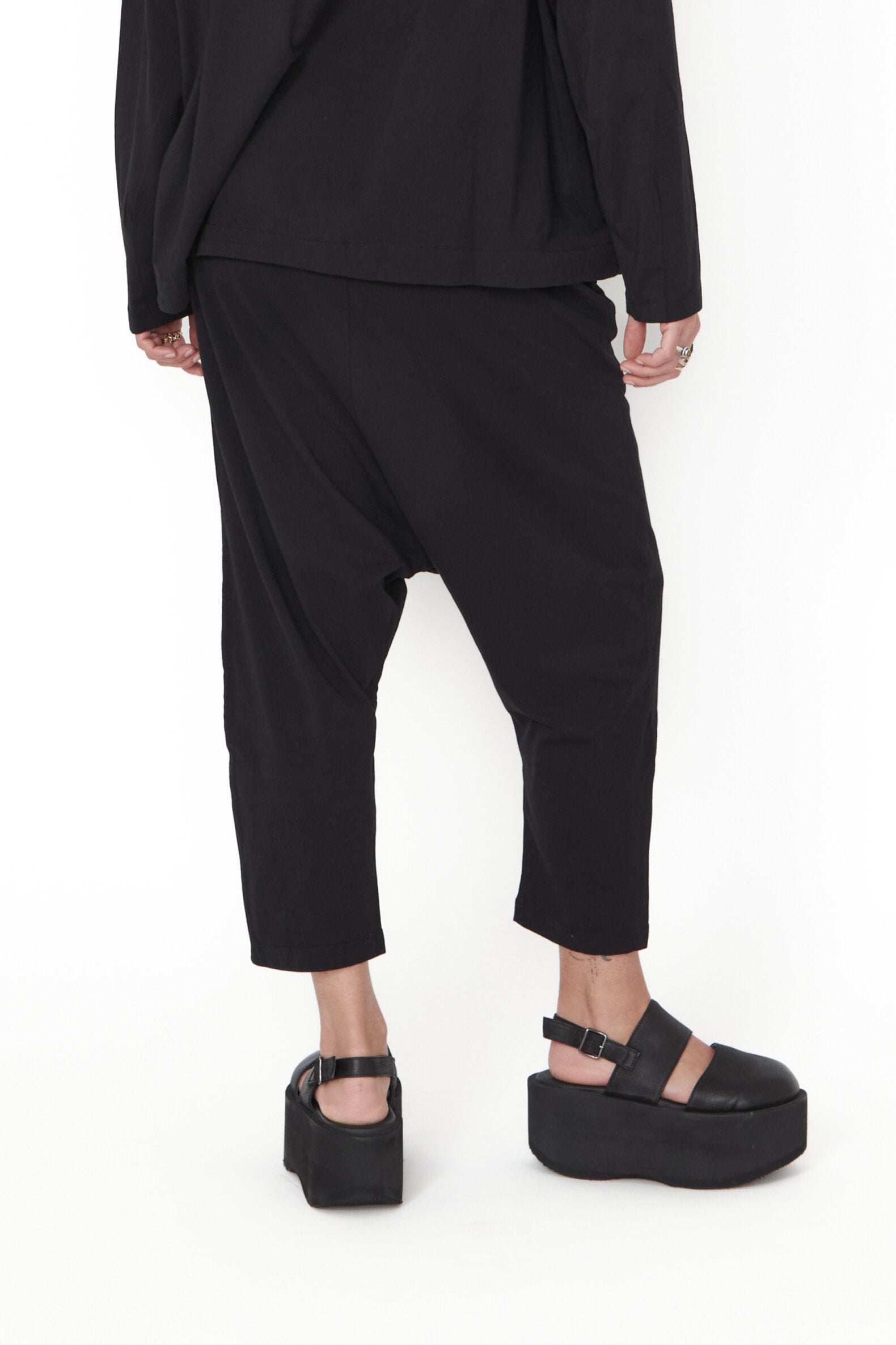 Sort Aarhus Baggy Buxur 1135 Svartar