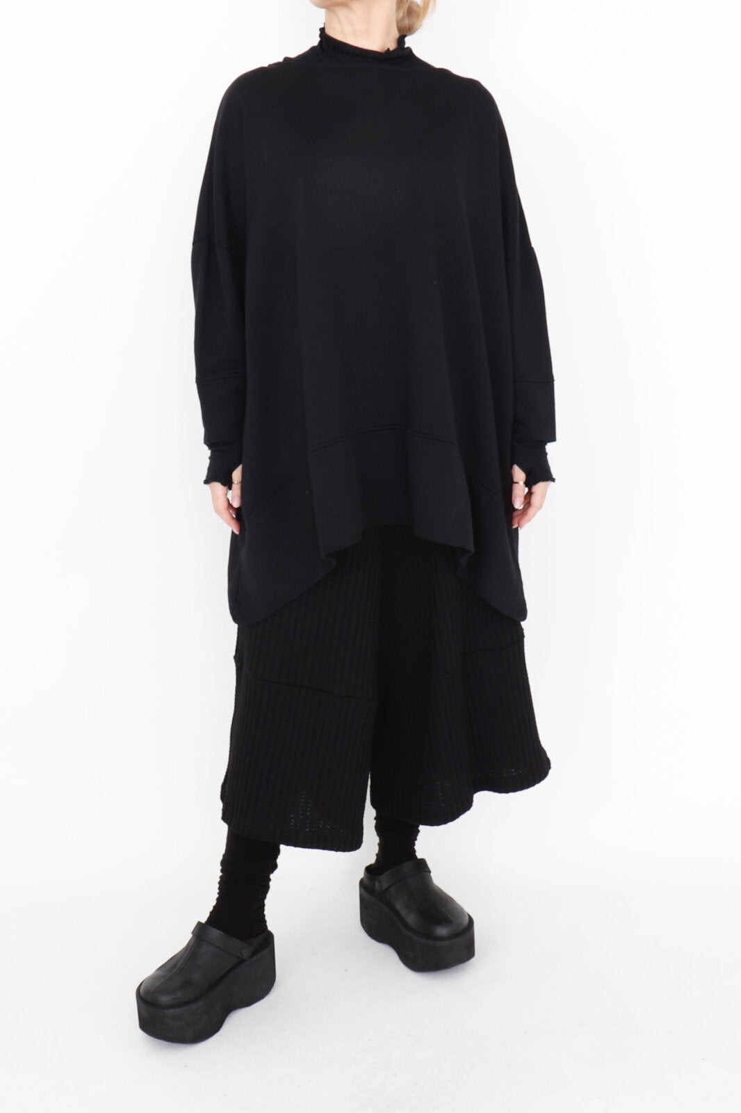Sort Aarhus Oversized Blouse 2157