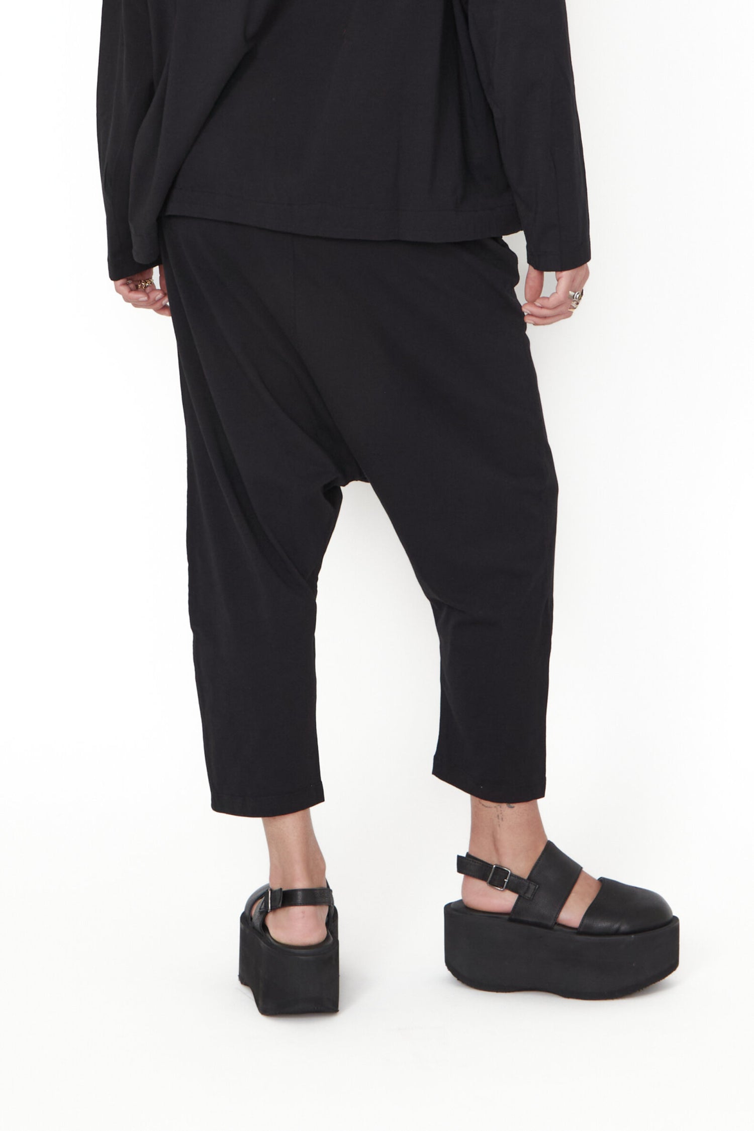 Sort Aarhus Baggy Buxur 1135 Svartar