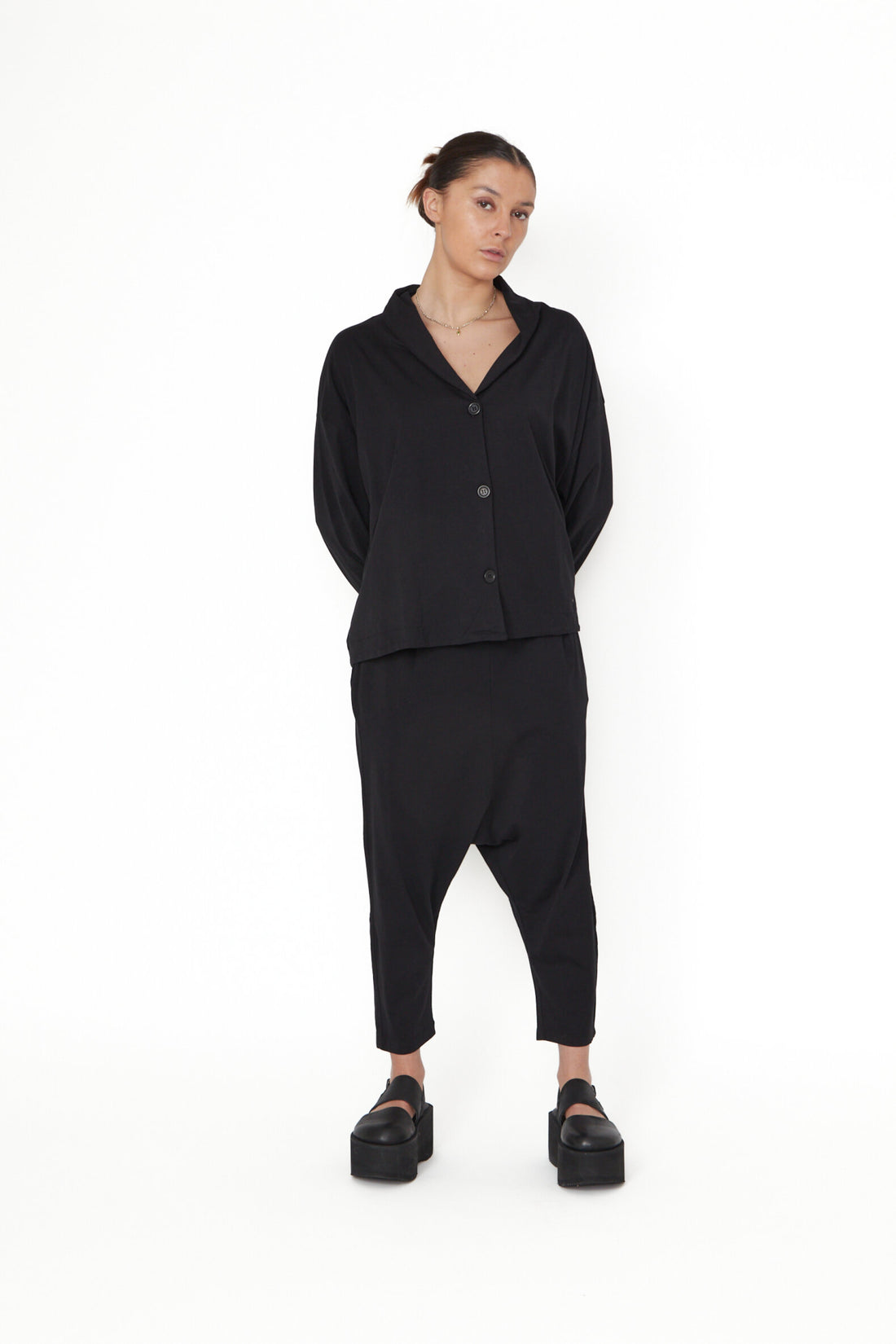 Sort Aarhus Baggy Buxur 1135 Svartar