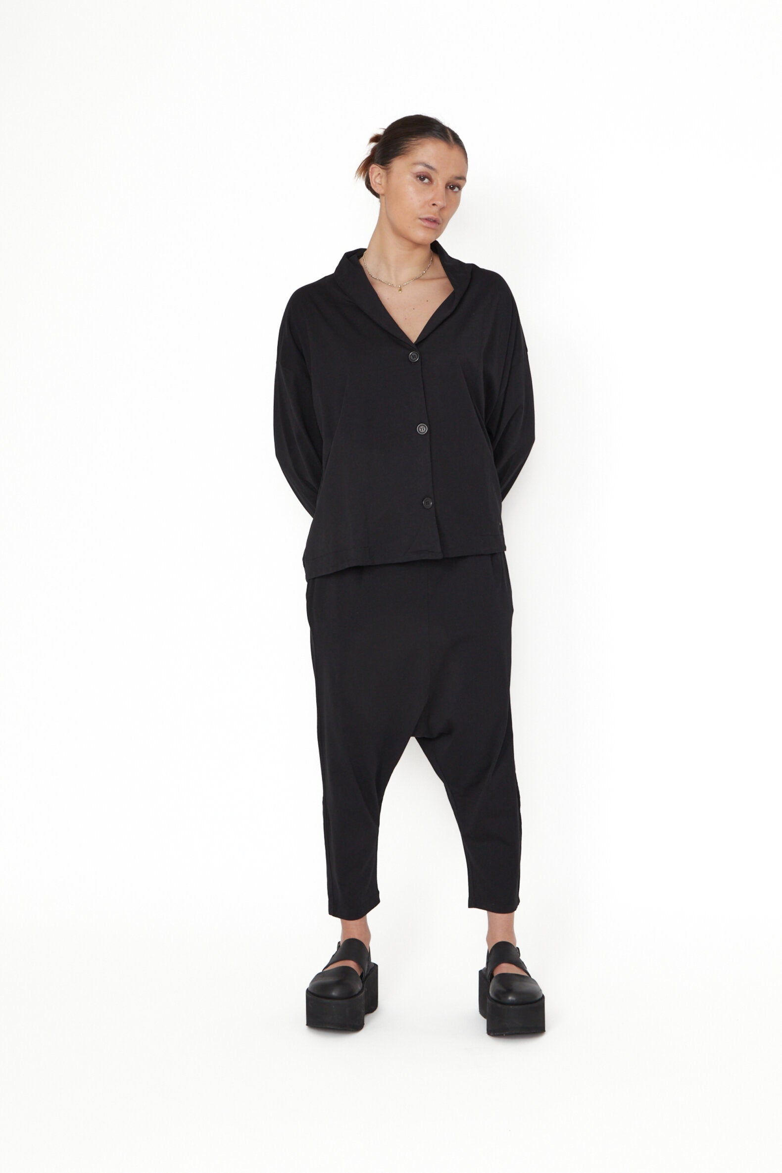 Sort Aarhus Baggy Buxur 1135 Svartar