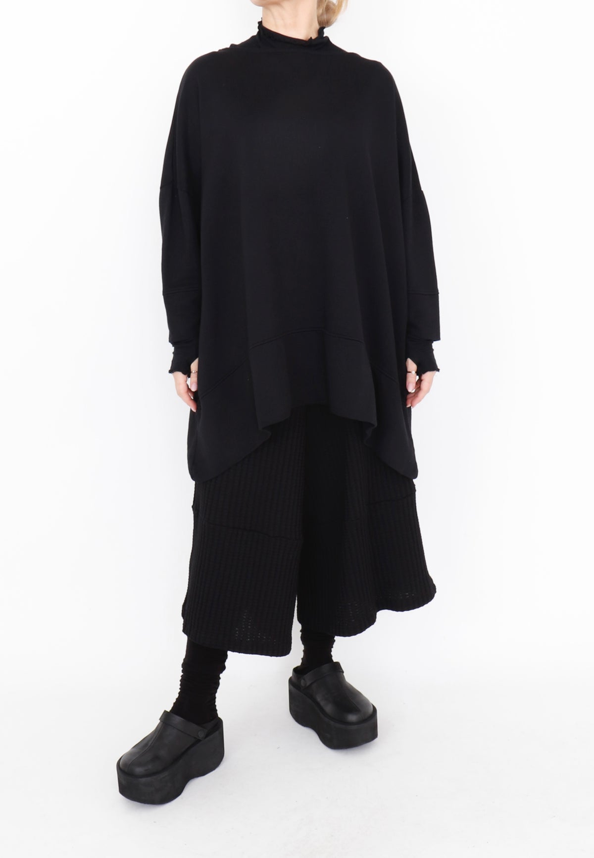 Sort Aarhus Oversize Peysa Black