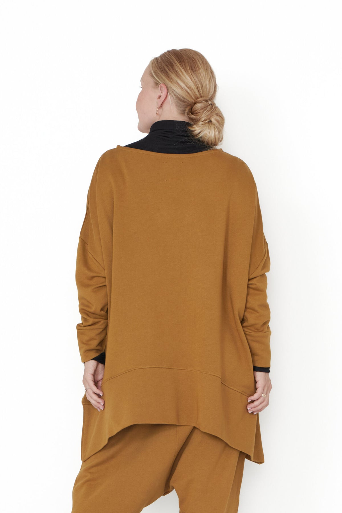 Sort Aarhus Oversize Peysa Ambra