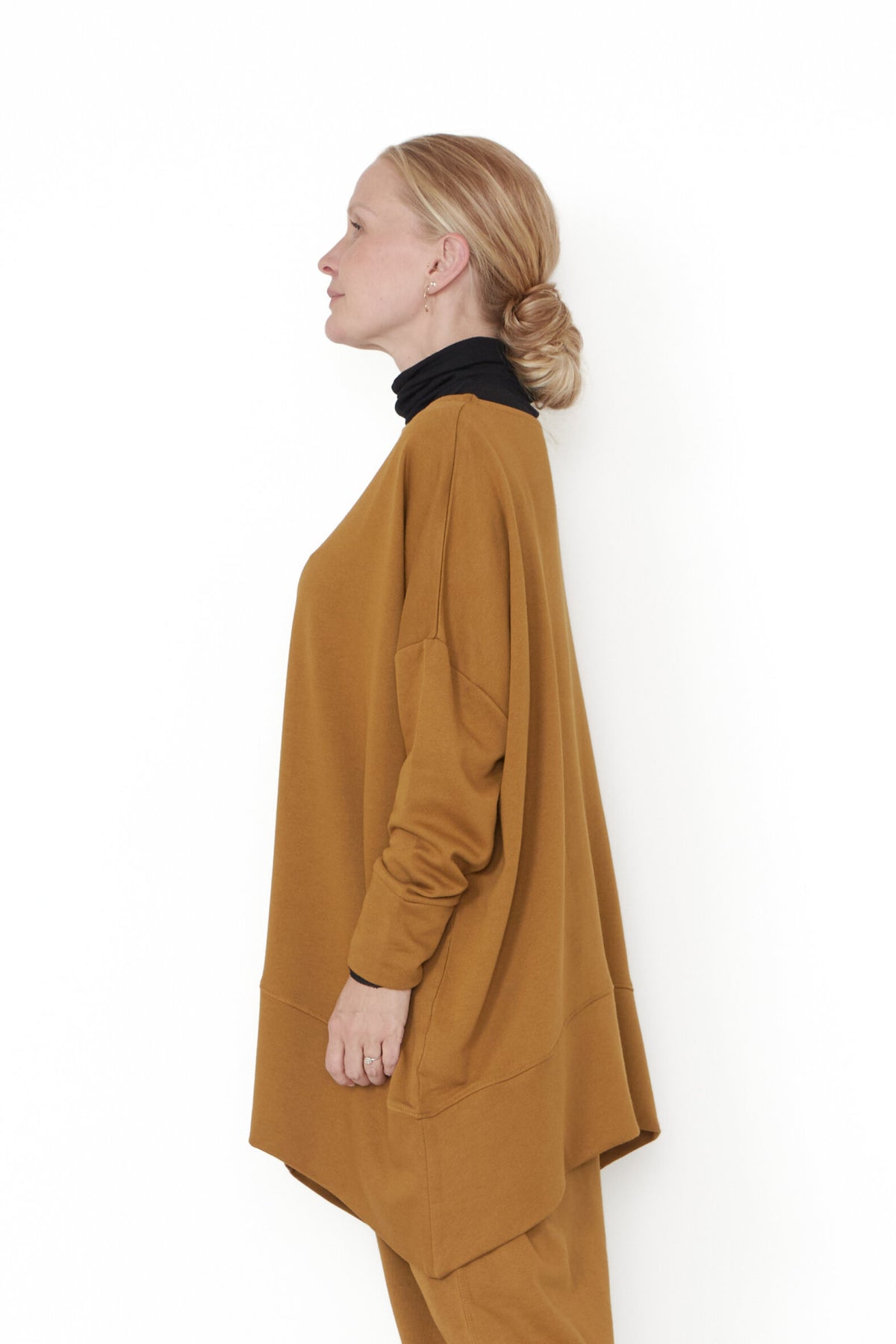 Sort Aarhus Oversize Peysa Ambra