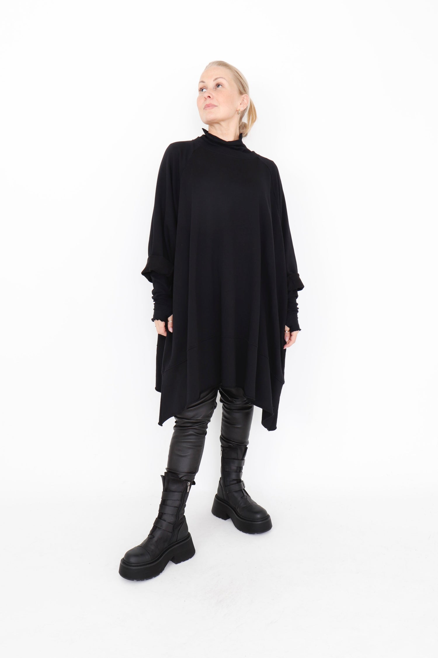 Sort Aarhus Dress 3084 Sif.is Sort Aarhus Dress 3084 Sif.is