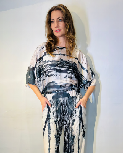Alessa Bat Shirt Svart Munstur